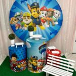 Decoração de festa infantil tema Patrulha Canina com painel dos filhotes e Ryder, displays temáticos, kit pegue e monte São Paulo Zona Norte.