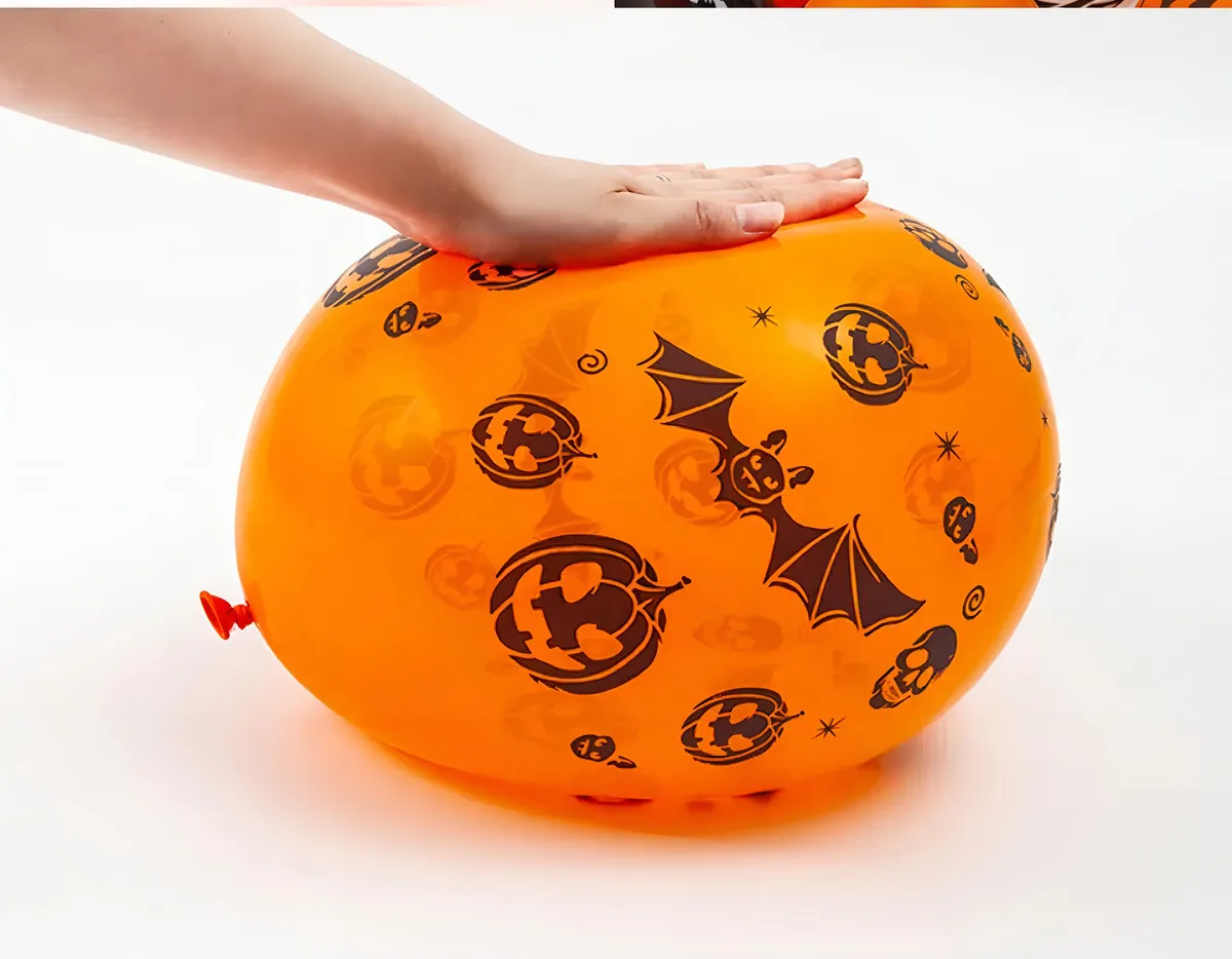 D_NQ_NP_2X_862508-MLA91566384604_092025-F.webp Kit Balões Halloween 12" — Metalizados Sortidos com Estampas (20 Unidades) - Imagem 7