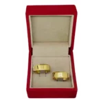 Par Aliança Casamento Chanfrada 7mm Aço Banhada + Solitário