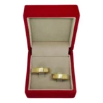 Par Aliança Casamento Lisa Friso 6mm Aço Banhada + Solitário