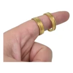 Par Aliança Casamento Lisa Friso 6mm Aço Banhada + Solitário