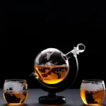 Conjunto De Decantador De Uísque Globe Com 2 Copos Gravados