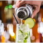 Coqueteleira Aço Inox 500ml C/ Coador Drinks Caipirinha Bar Cor Prateado