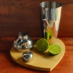 Coqueteleira Inox 500ml Reforçada C Dosador E Filtro Premium