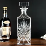 Garrafa Whisky Licoreira Lyor Dublin Vidro Cristal 900ml Cor Branco