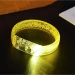 Kit Balada Festa Neon 10 Pç Bracelete Led Pisca Cores