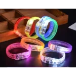 Kit Balada Festa Neon 10 Pç Bracelete Led Pisca Cores