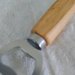 Kit 2 Abridores De Garrafa Cerveja Com Cabo Madeira Bar 14cm Madeira Clara