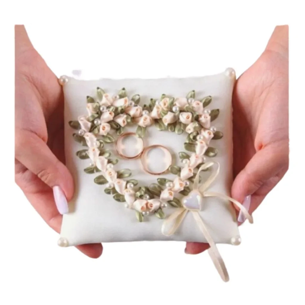 Mini Almofada Porta Aliança Flores Rose Acabamento Premium Mini Almofada Porta Aliança Flores Rose Acabamento Premium