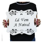 Plaquinha Casamento Entrada De Igreja P7 Lá Vem A Noiva