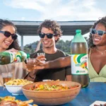 Refrigerante de Caju São Geraldo 2 Litros – elaborado com 5% de suco de caju, traz frescor, equilíbrio e o sabor autêntico da fruta nordestina, ideal para matar a sede e acompanhar momentos leves.