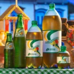 Refrigerante de Caju São Geraldo 2 Litros – elaborado com 5% de suco de caju, traz frescor, equilíbrio e o sabor autêntico da fruta nordestina, ideal para matar a sede e acompanhar momentos leves.