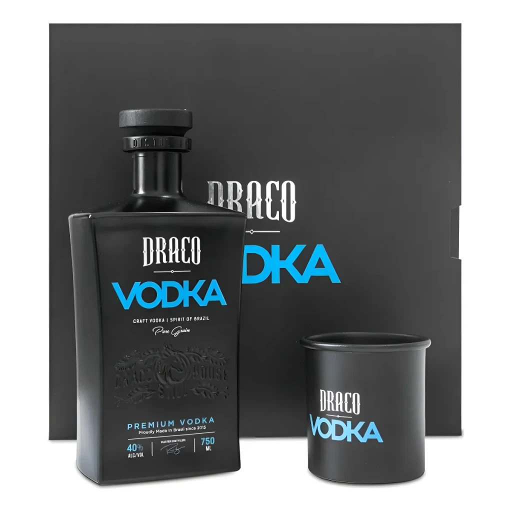 Vodka Draco Premium - 750 Ml + Caneca Preta Alumínio Vodka Draco Premium - 750 Ml + Caneca Preta Alumínio
