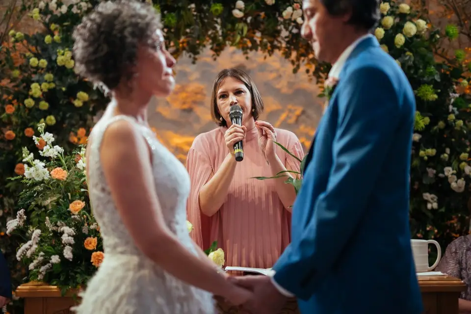 adriana-santos-celebrante-01 Adriana Santos Celebrante